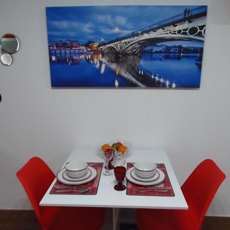 Apartamento En Triana Σεβίλλη Εξωτερικό φωτογραφία